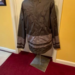 Nike Mens hooded Windbreaker and raincoat Sz. L Taupe/ Tan